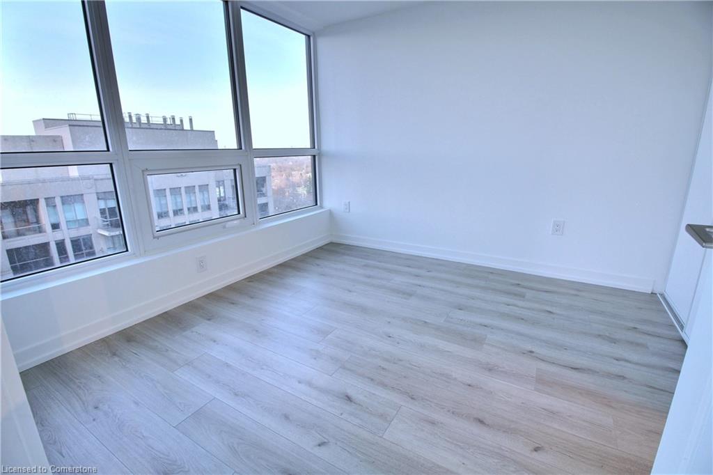1605-395 Bloor Street E Property Photo 8