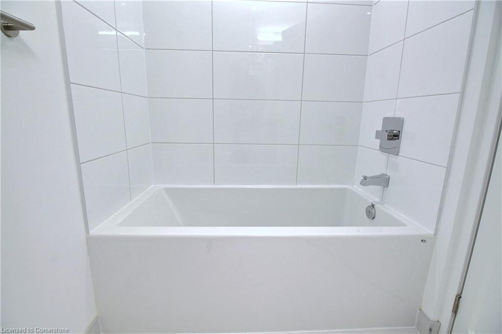 1605-395 Bloor Street E Property Photo 14