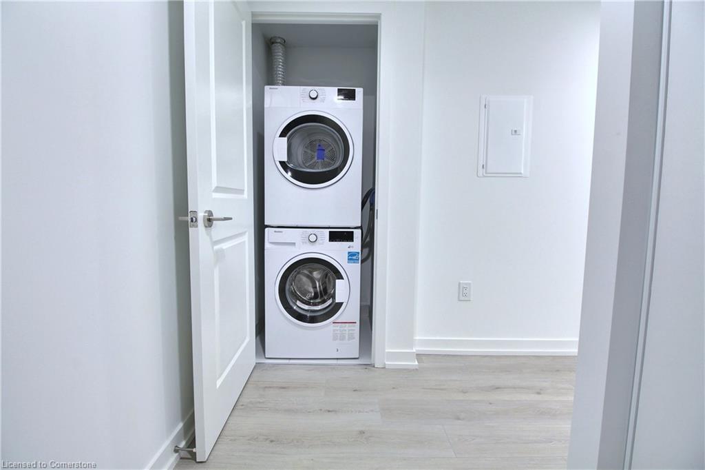1605-395 Bloor Street E Property Photo 18