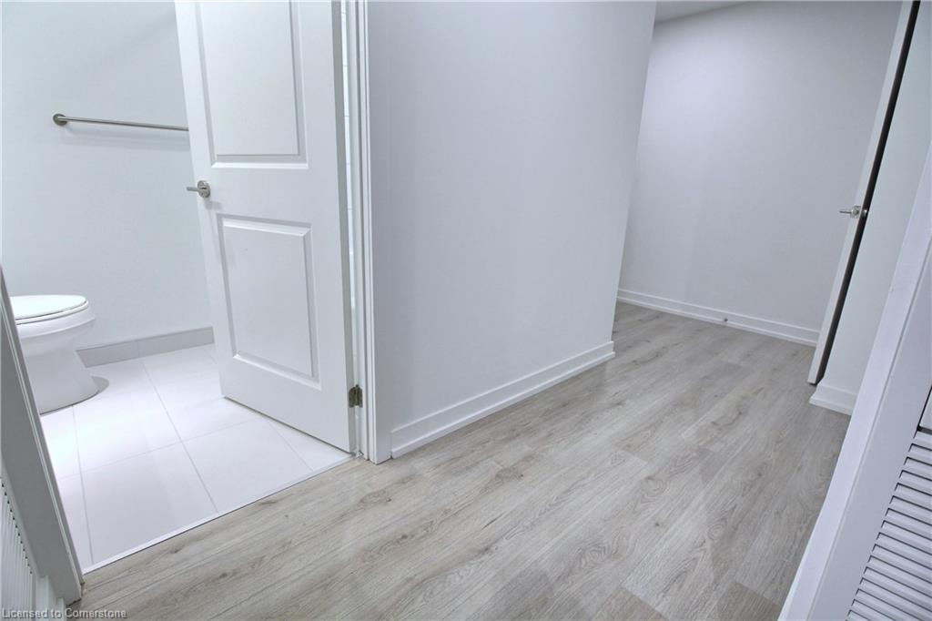 1605-395 Bloor Street E Property Photo 19