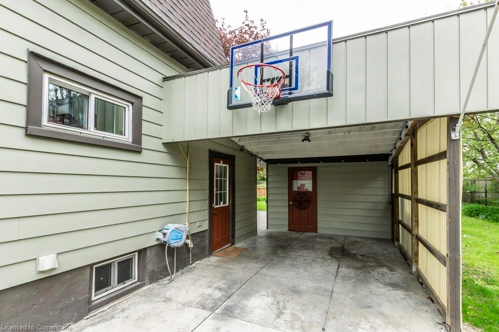 576 Brunswick Street Property Photo 30