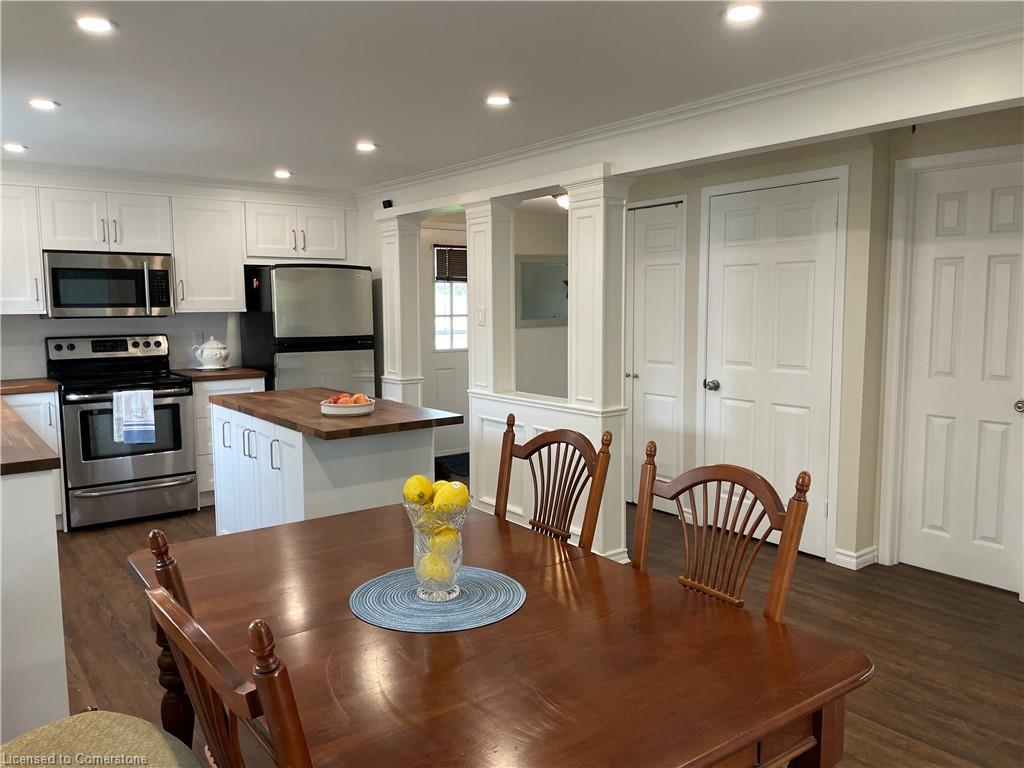 56 Trailwood Crescent Property Photo 8