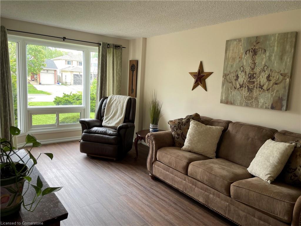 56 Trailwood Crescent Property Photo 11