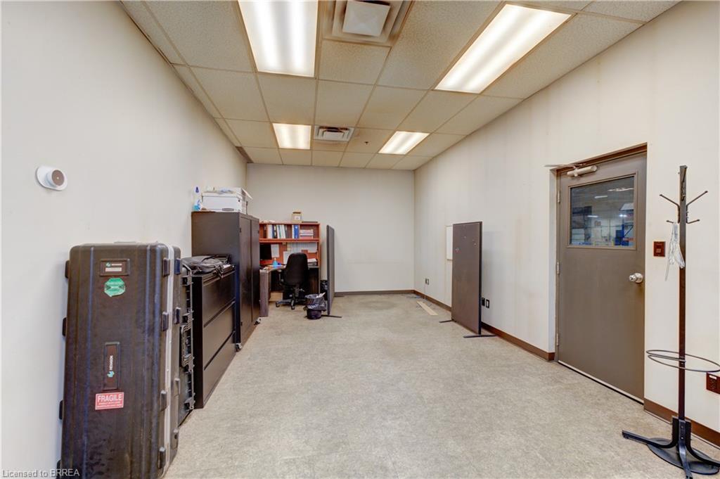 10 Spalding Drive Property Photo 15