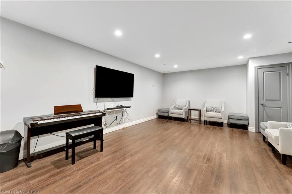 1109-160 Macdonell Street Property Photo 31