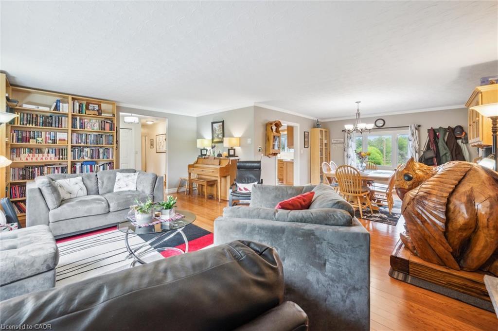 5814 Second Line E Property Photo 8