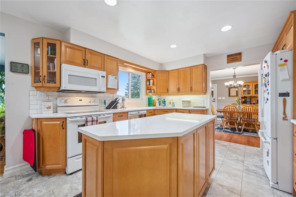 5814 Second Line E Property Photo 11