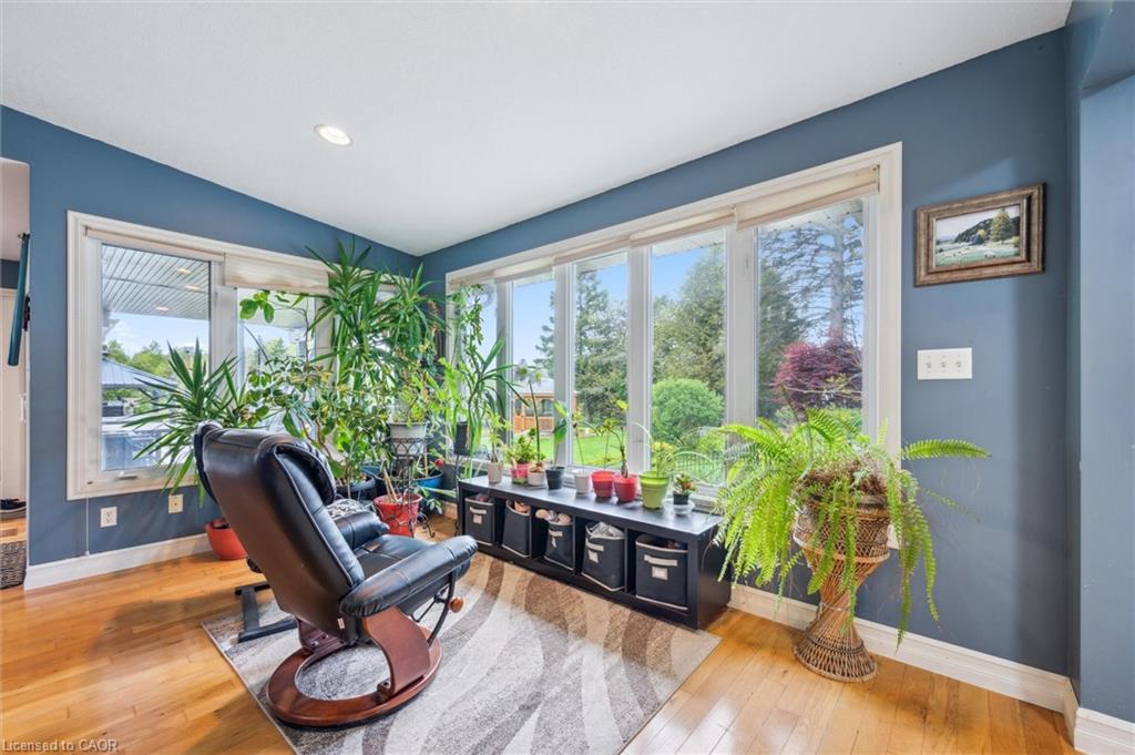 5814 Second Line E Property Photo 14