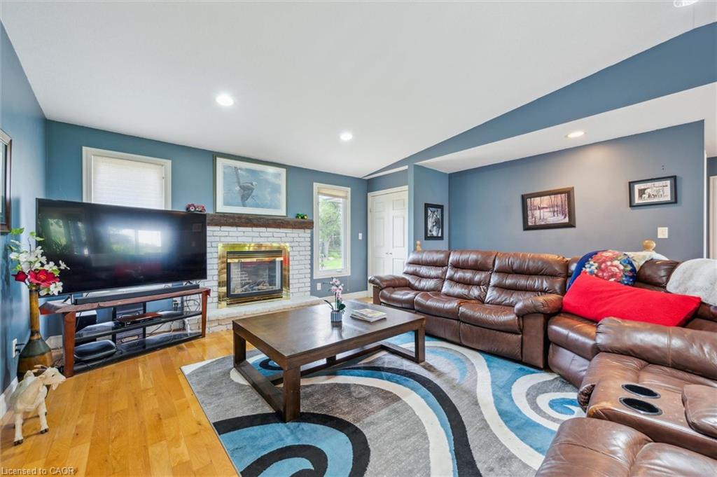 5814 Second Line E Property Photo 15