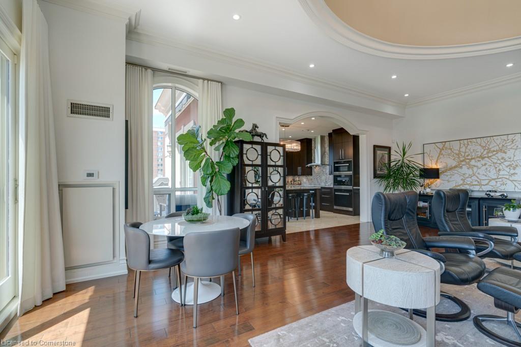 445 Elizabeth Street Property Photo 10