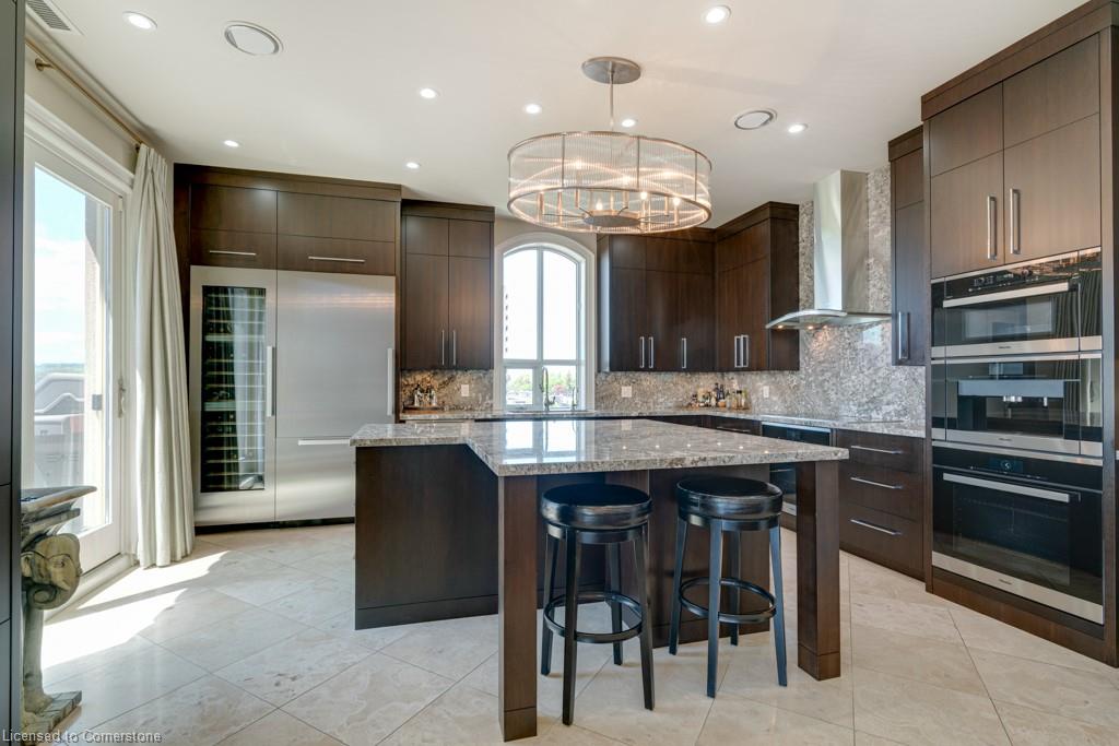 445 Elizabeth Street Property Photo 11