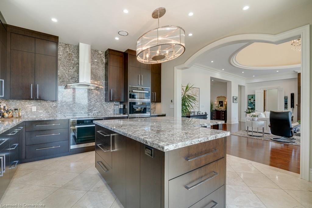 445 Elizabeth Street Property Photo 14