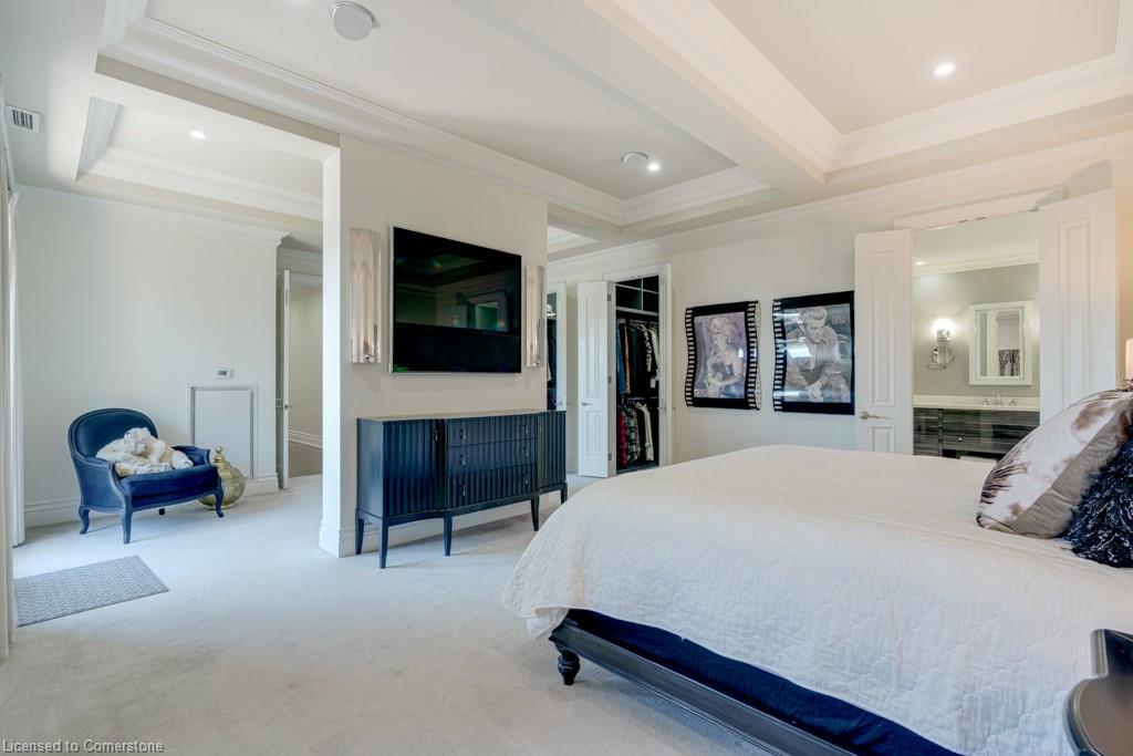 445 Elizabeth Street Property Photo 31
