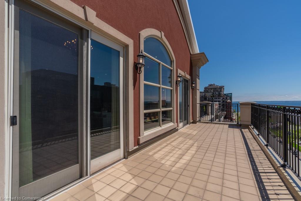 445 Elizabeth Street Property Photo 37