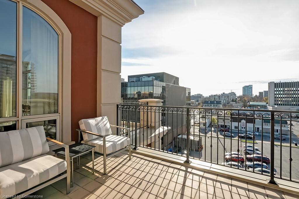 445 Elizabeth Street Property Photo 43