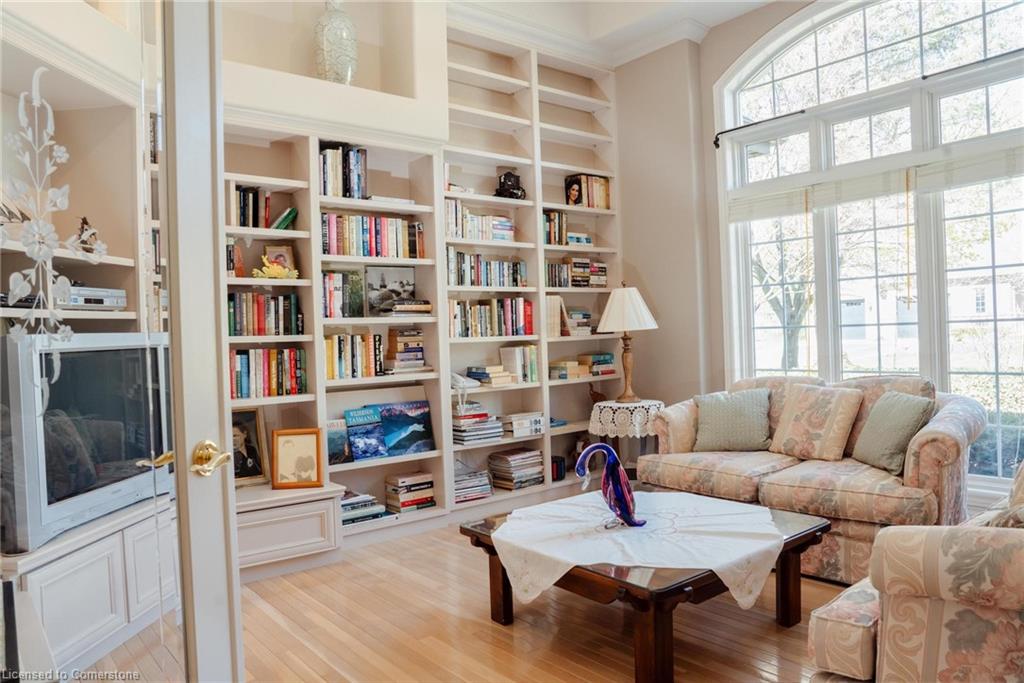 45 Parkshore Place Property Photo 11