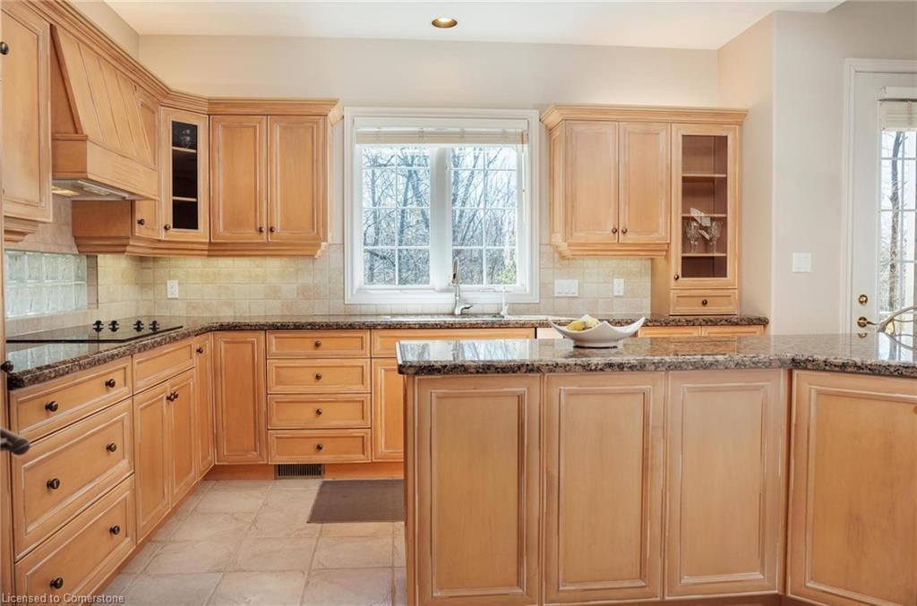 45 Parkshore Place Property Photo 13