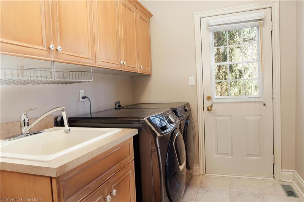45 Parkshore Place Property Photo 17