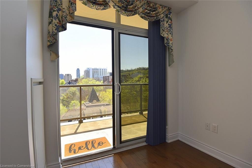 604-90 Charlton Avenue W Property Photo 9