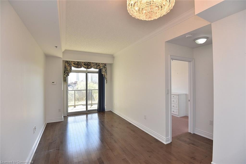 604-90 Charlton Avenue W Property Photo 12