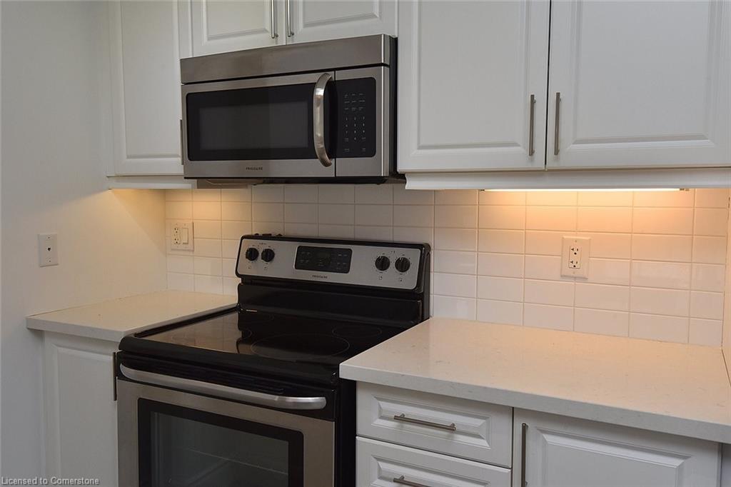 604-90 Charlton Avenue W Property Photo 13