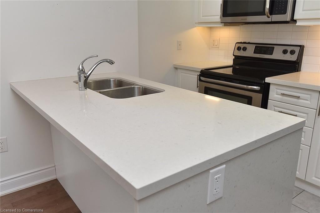 604-90 Charlton Avenue W Property Photo 15