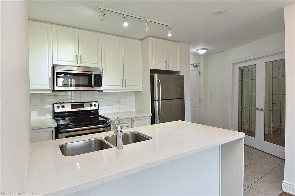604-90 Charlton Avenue W Property Photo 18