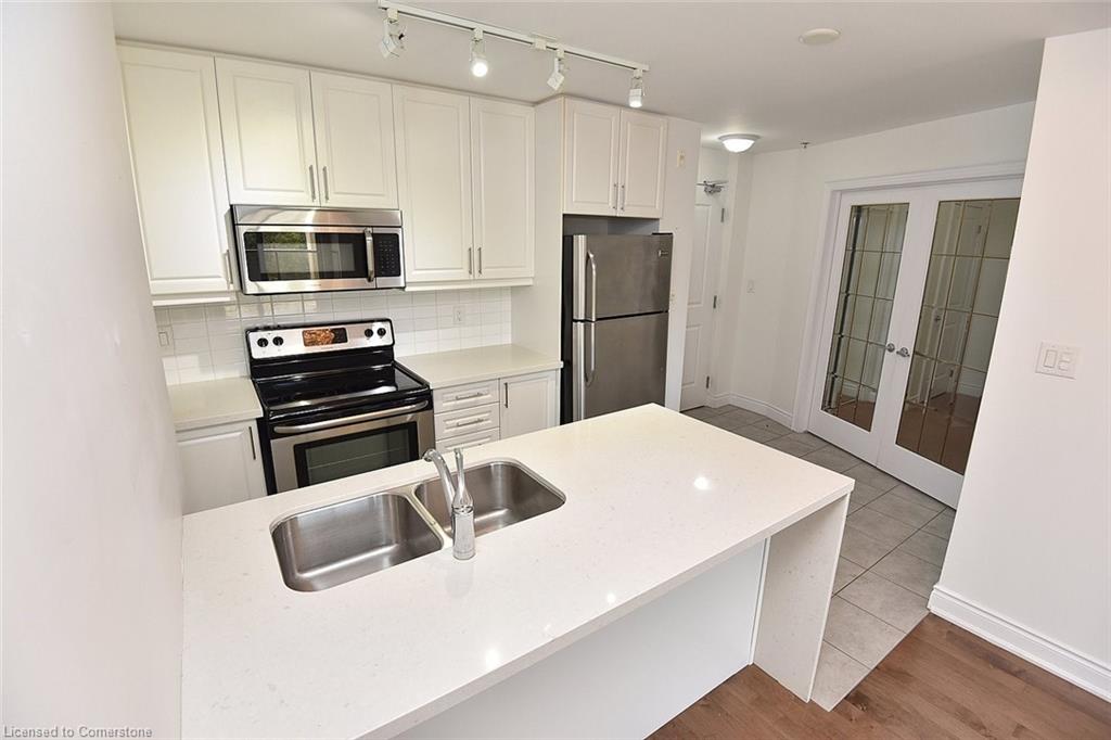 604-90 Charlton Avenue W Property Photo 20