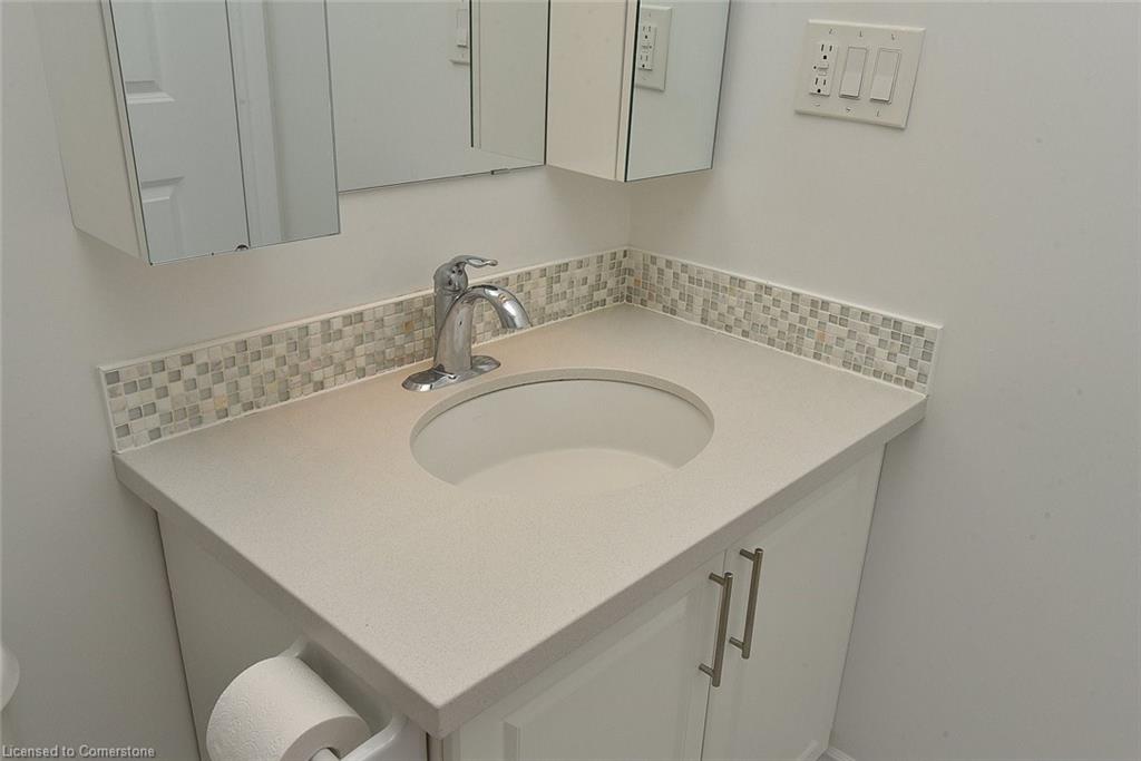 604-90 Charlton Avenue W Property Photo 31