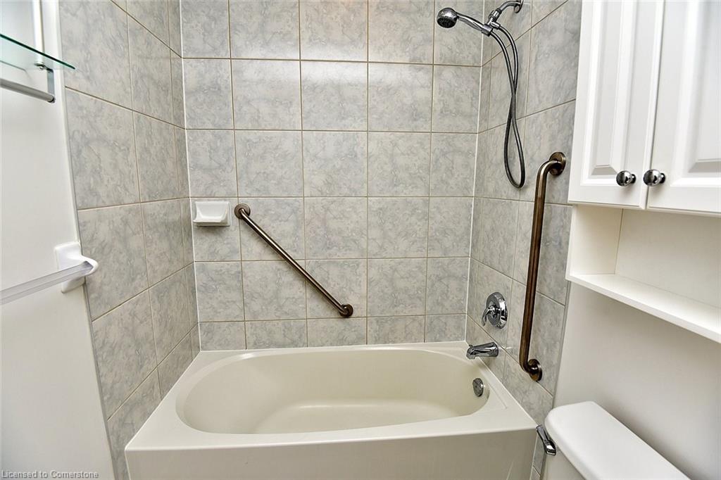 604-90 Charlton Avenue W Property Photo 33