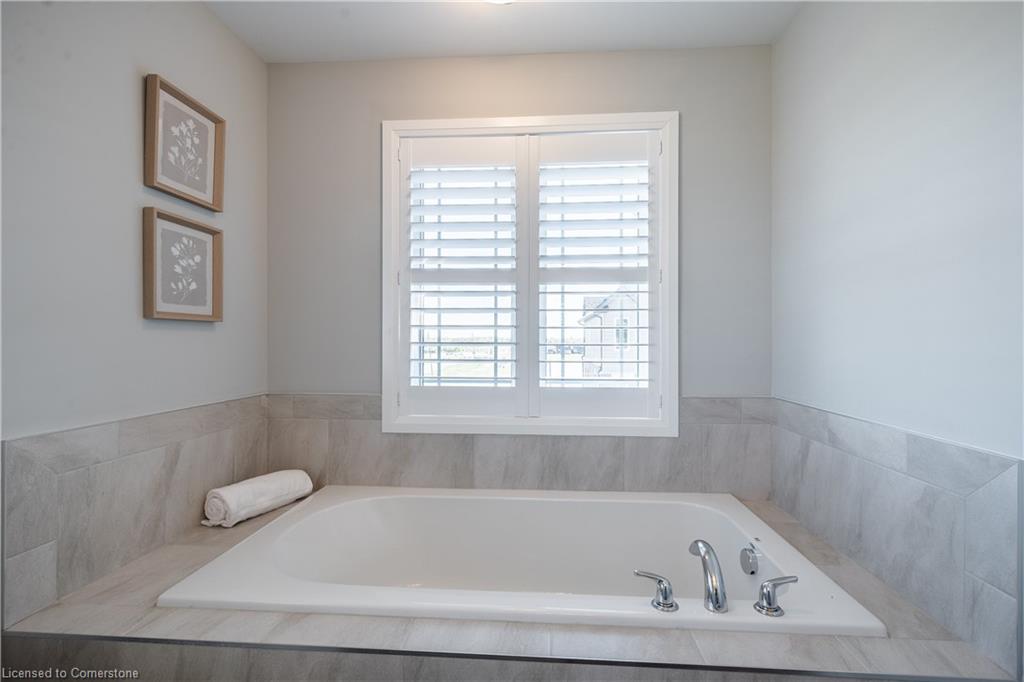51 Laguna Village Crescent Property Photo 20