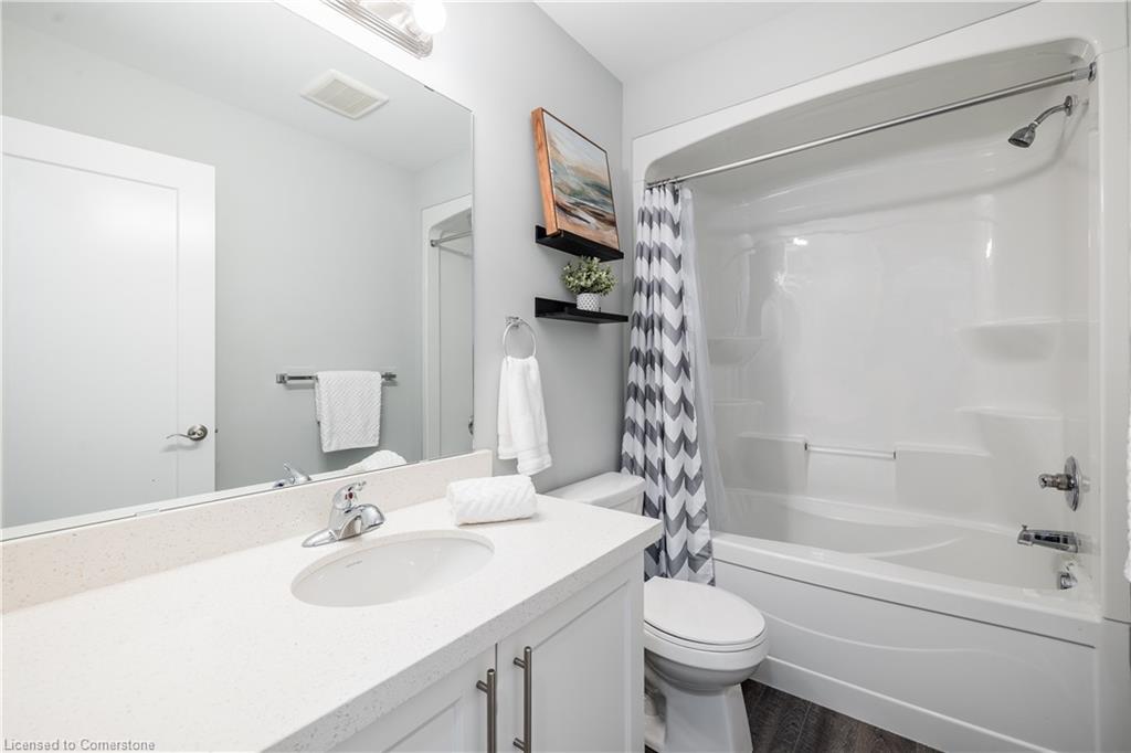 51 Laguna Village Crescent Property Photo 22