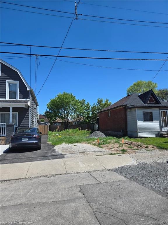 24 Fraser Avenue Property Photo 1