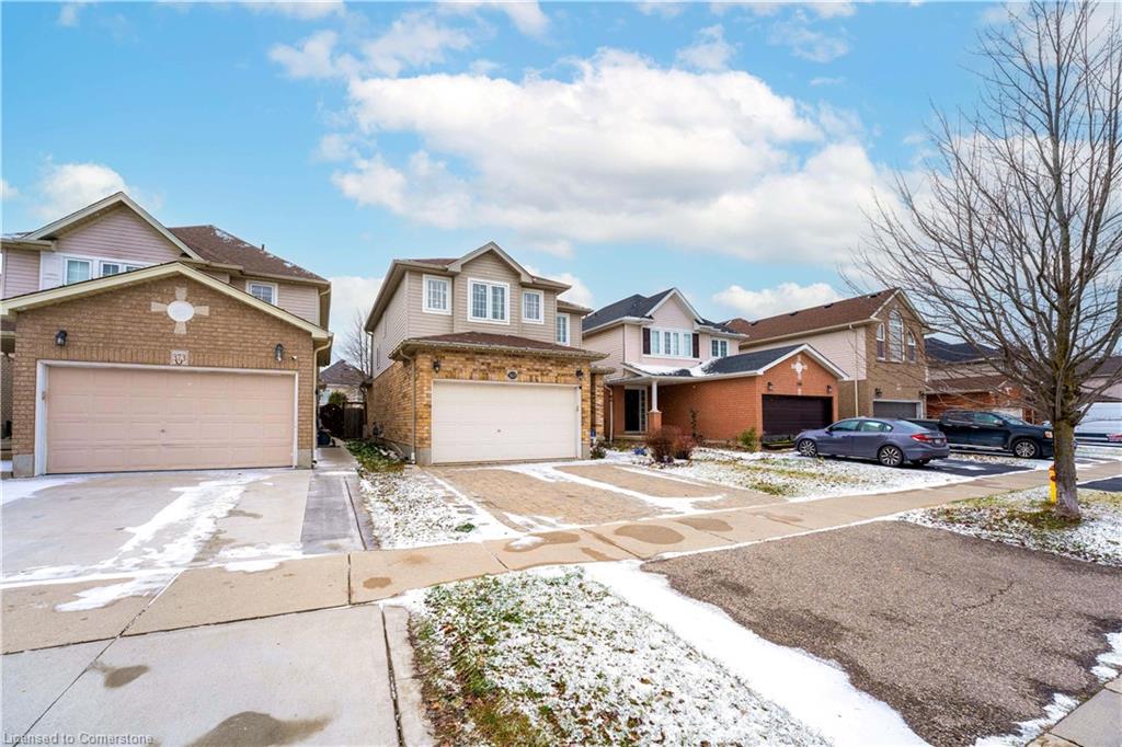 369 Thomas Slee Drive Property Photo 2