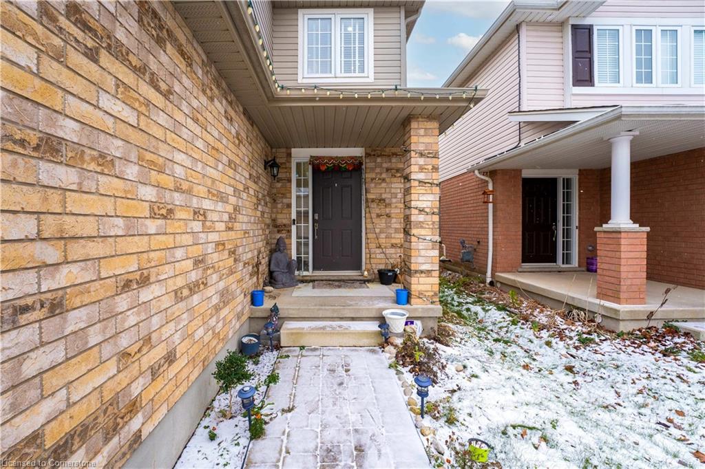 369 Thomas Slee Drive Property Photo 3