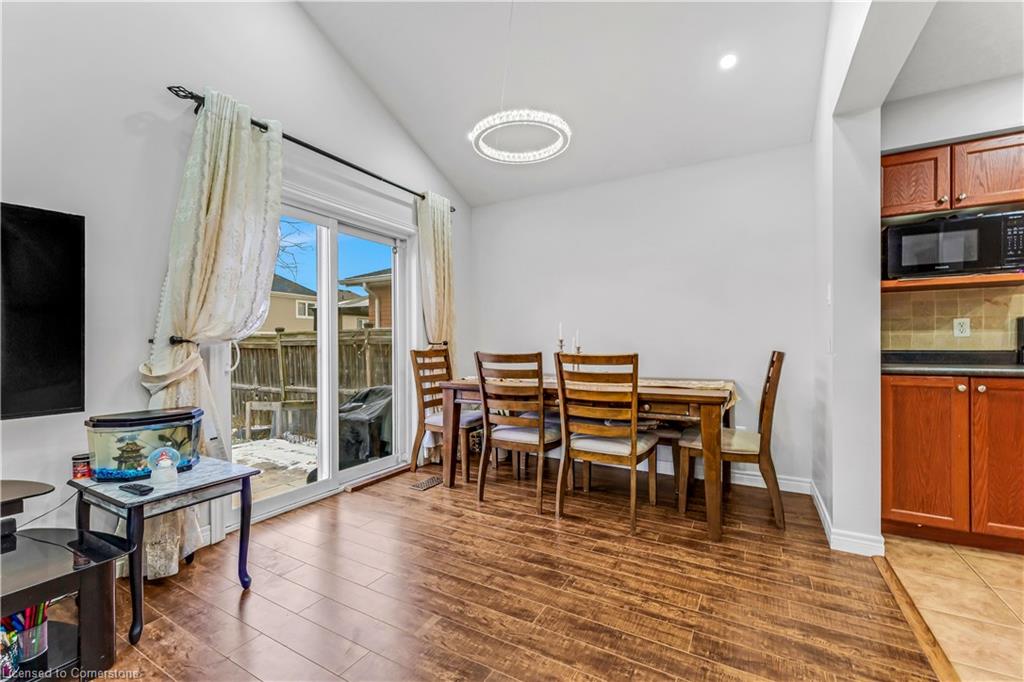 369 Thomas Slee Drive Property Photo 11