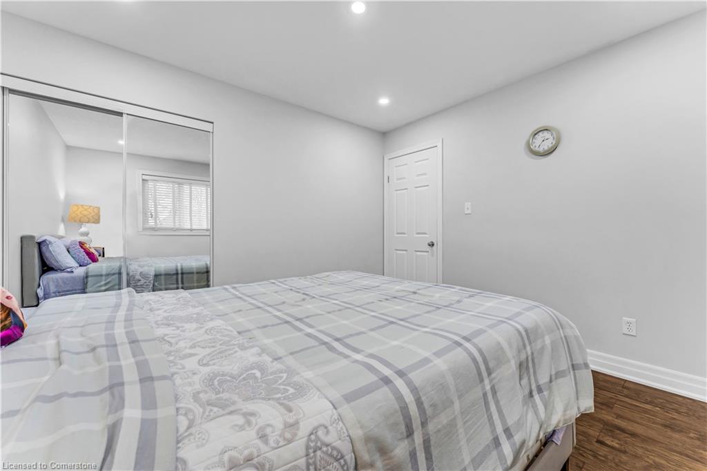 369 Thomas Slee Drive Property Photo 14