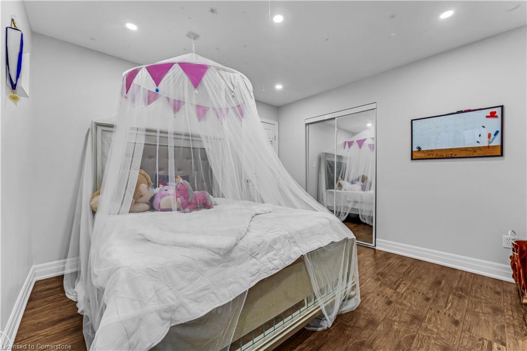 369 Thomas Slee Drive Property Photo 17