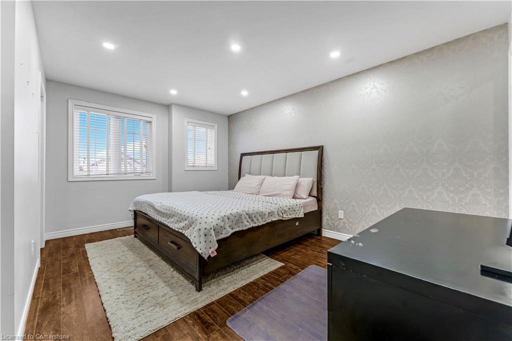 369 Thomas Slee Drive Property Photo 18