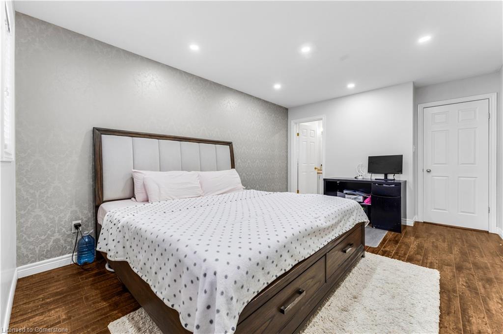 369 Thomas Slee Drive Property Photo 19