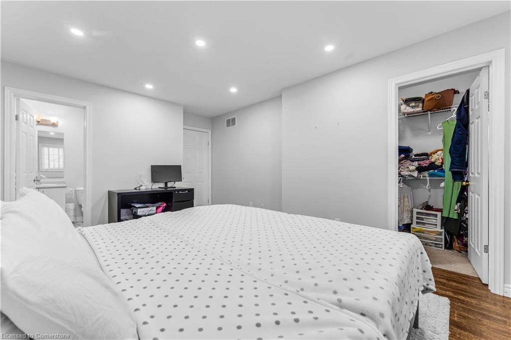 369 Thomas Slee Drive Property Photo 20