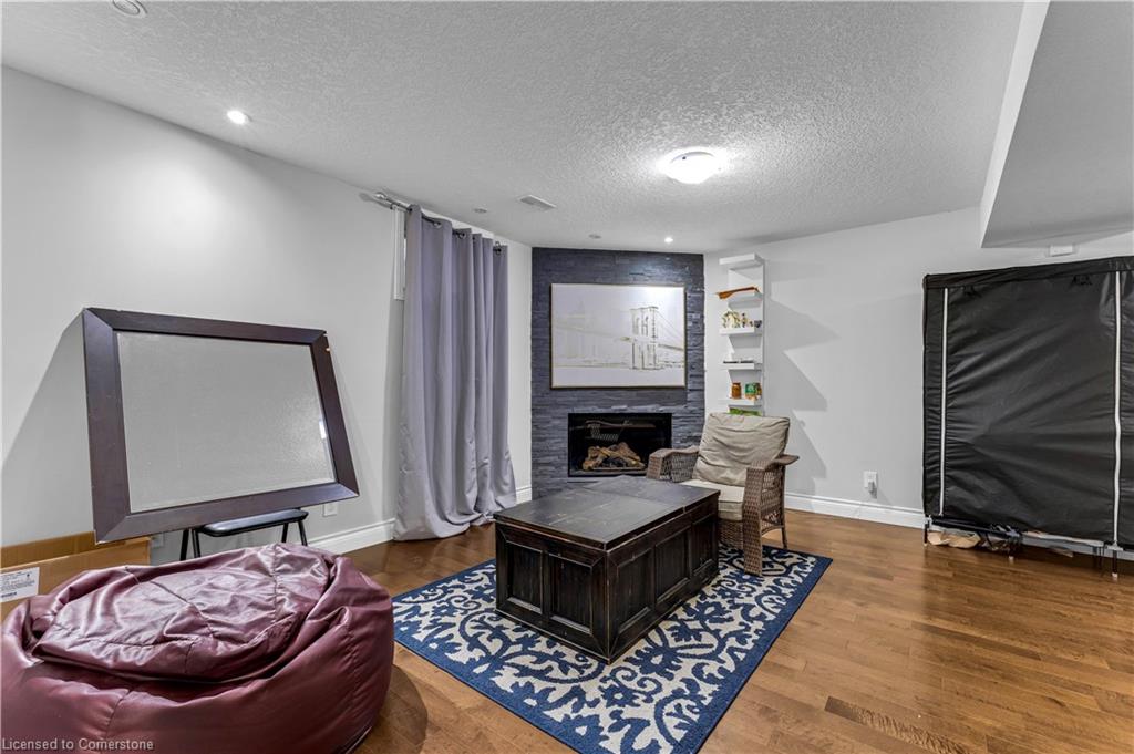369 Thomas Slee Drive Property Photo 22
