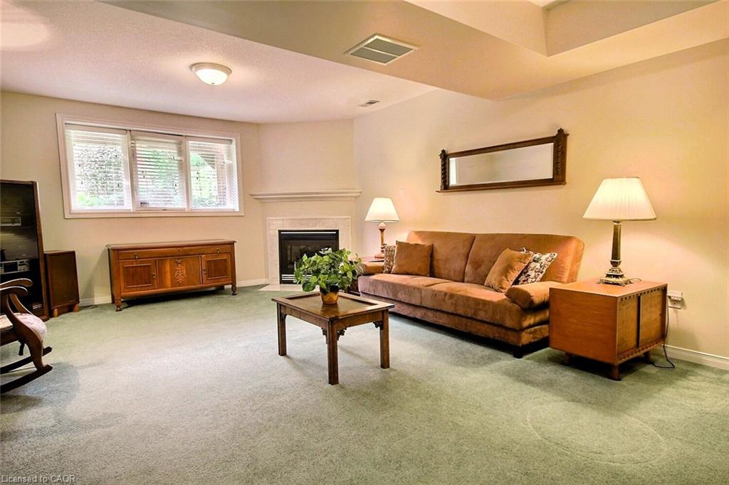 246 Dolph Street S Property Photo 11