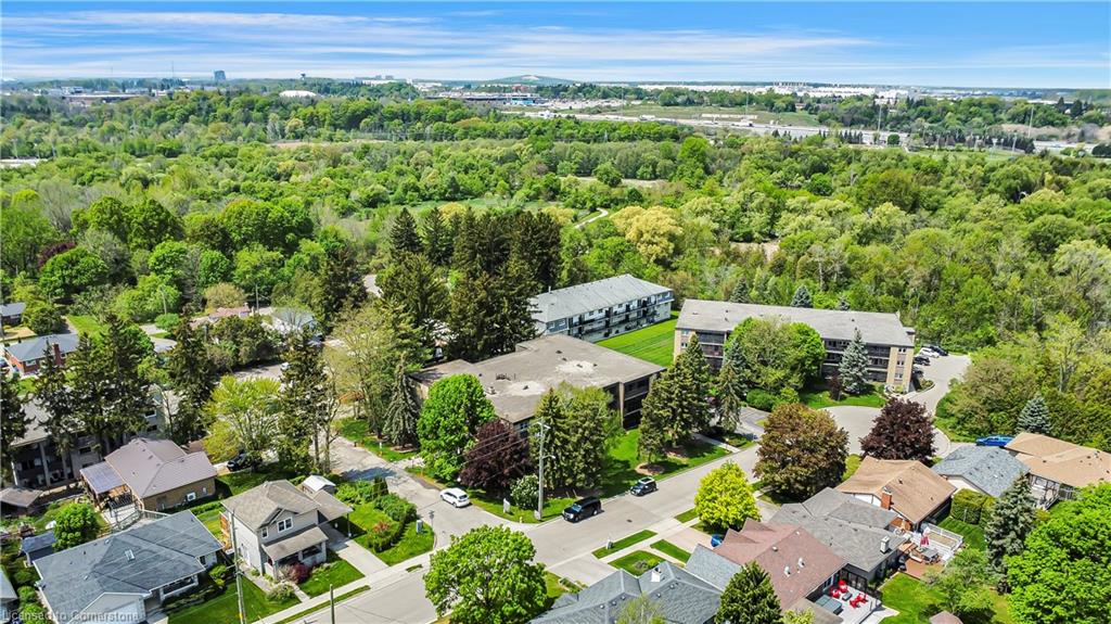 406-944 Caledonian View Property Photo