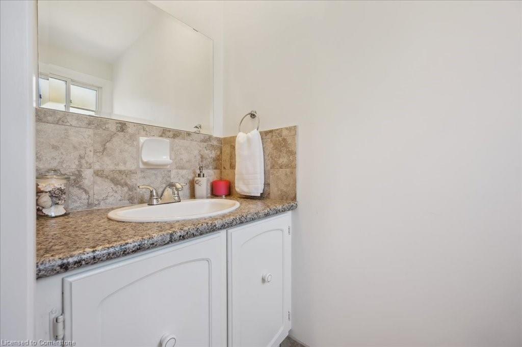 76 Lower Canada Crescent Property Photo 23