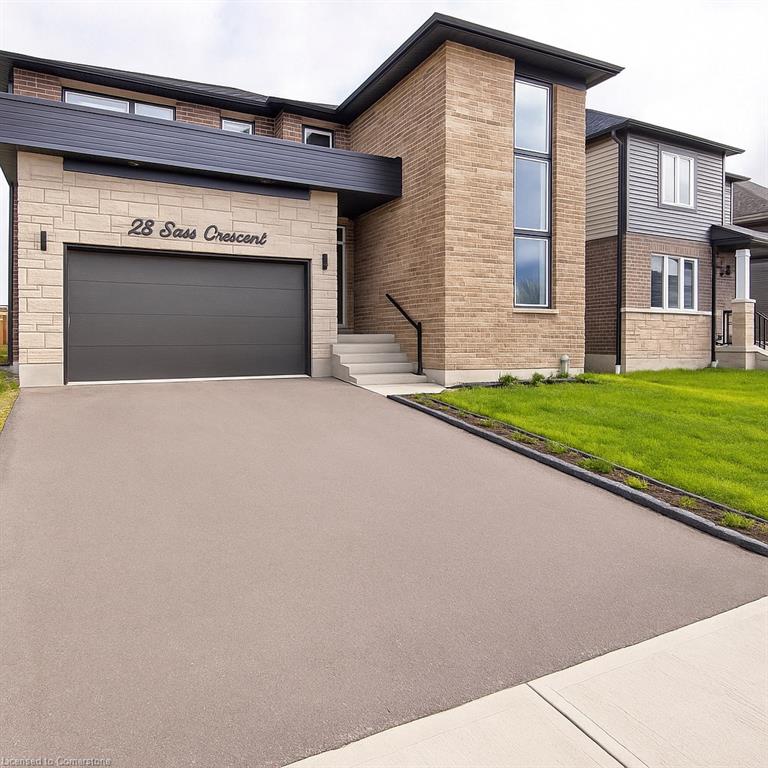 28 Sass Crescent Property Photo 2