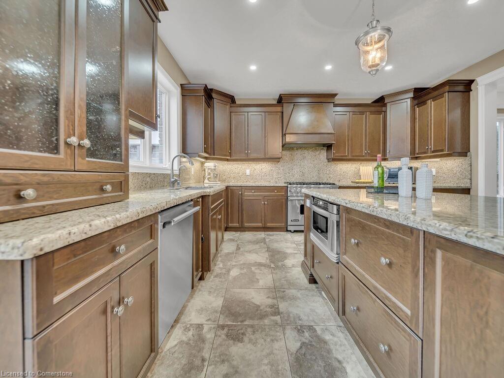 264 Evens Pond Crescent Property Photo 15