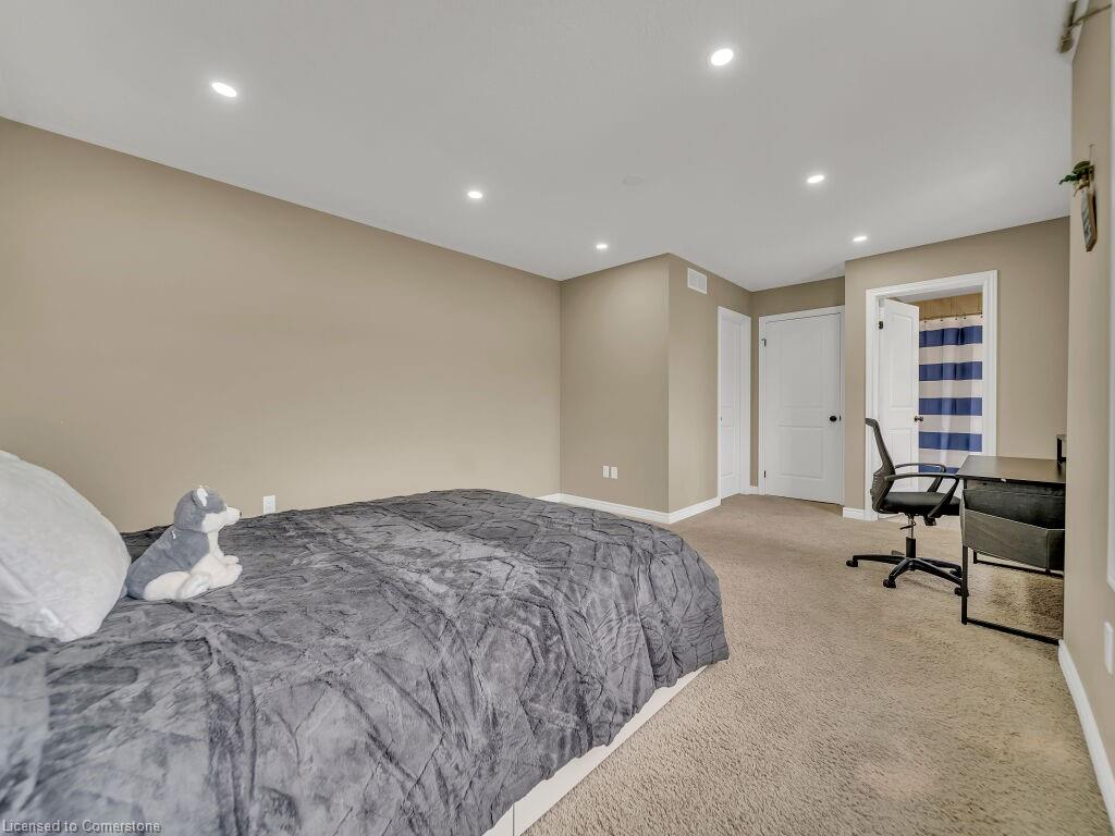 264 Evens Pond Crescent Property Photo 40