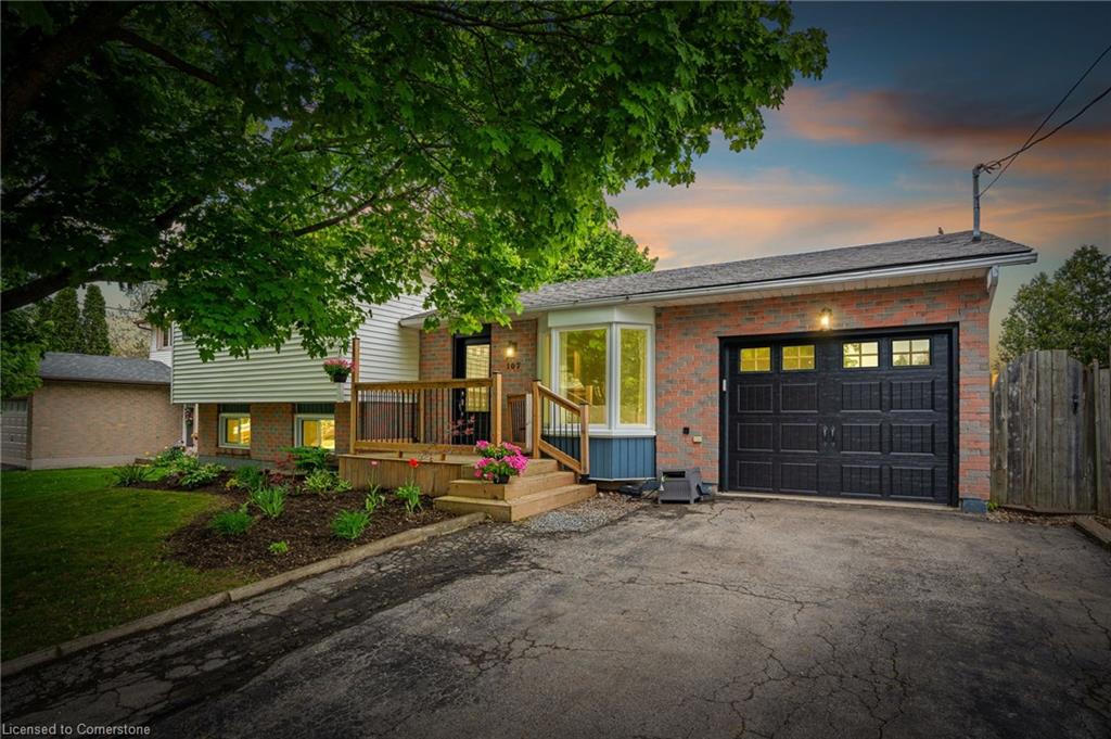 107 Ross Street Property Photo 1