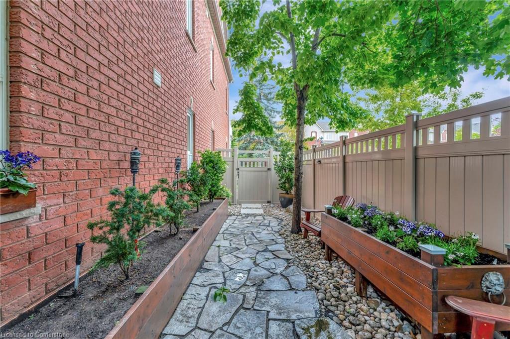 104 Georgian Drive Property Photo 33